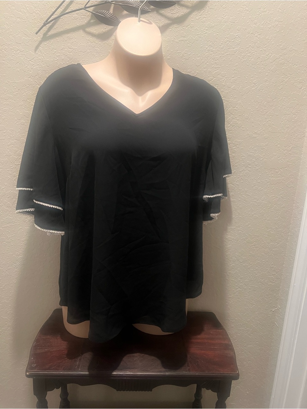 NY Collection Black V-Neck Layered Flutter Sleeve Top